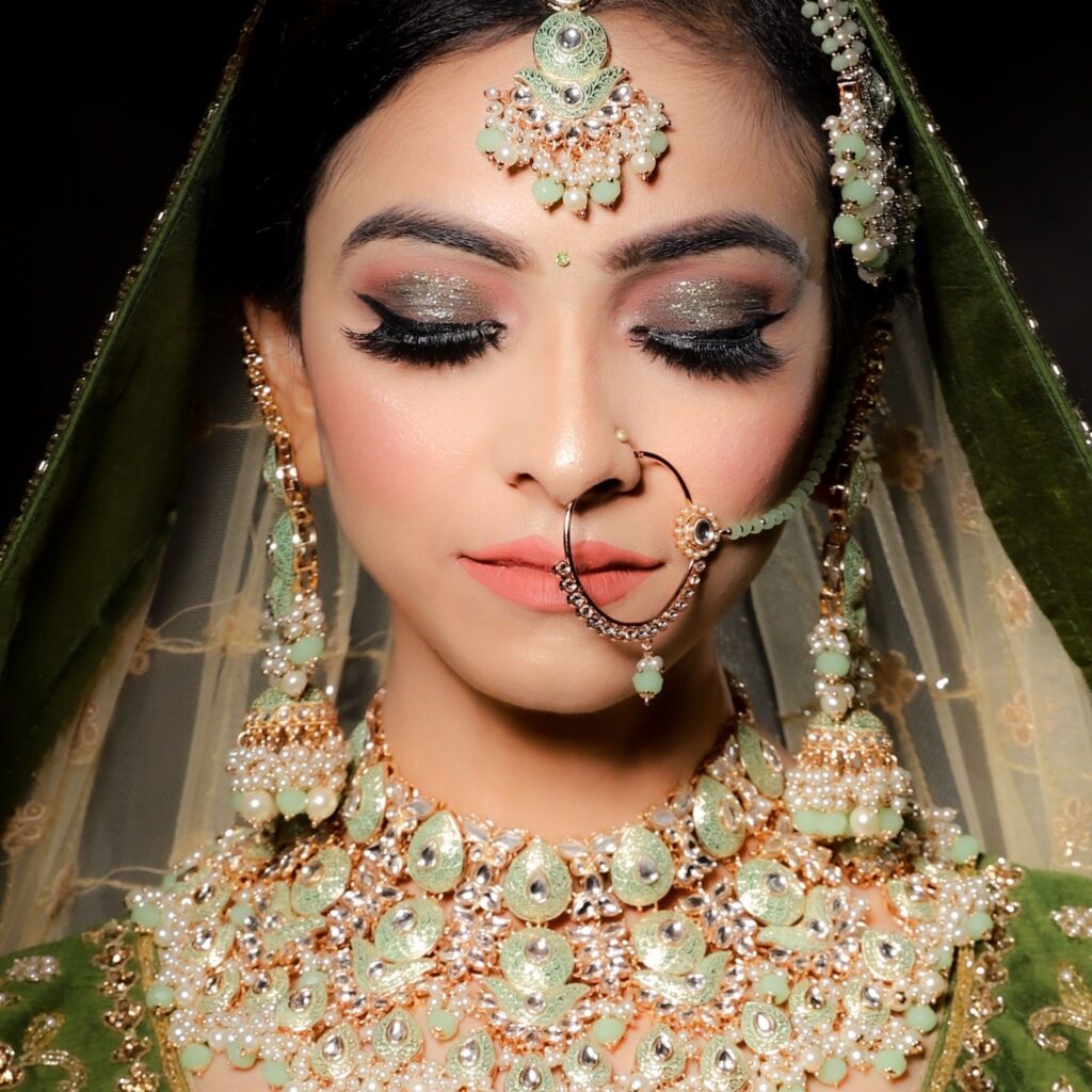 artificial jewellery set with necklace and earrings